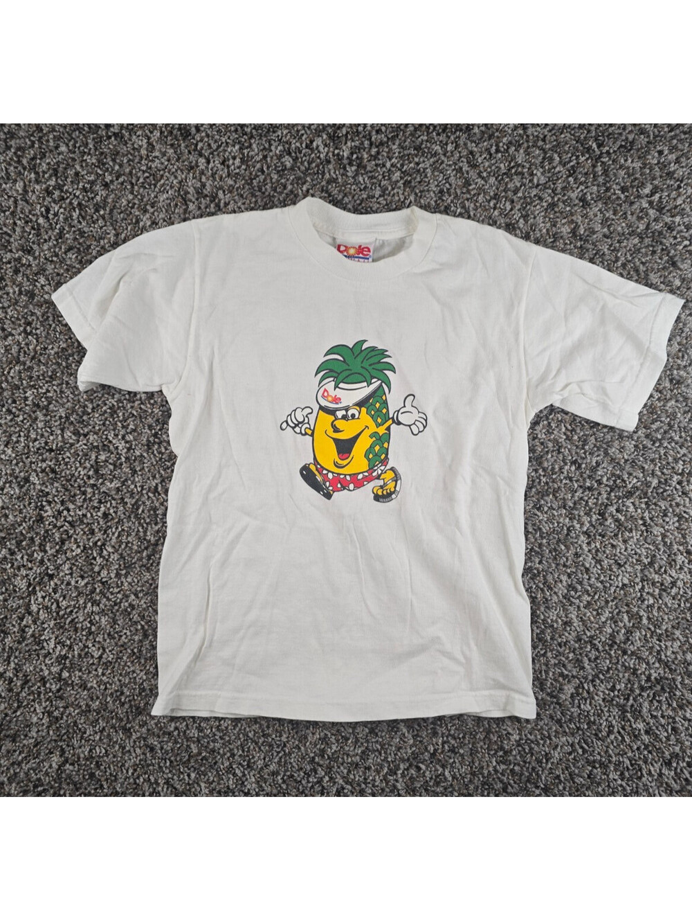 Vintage 1990s Dole "Hug A Pineapple" white short-sleeve graphic t-shirt Youth M